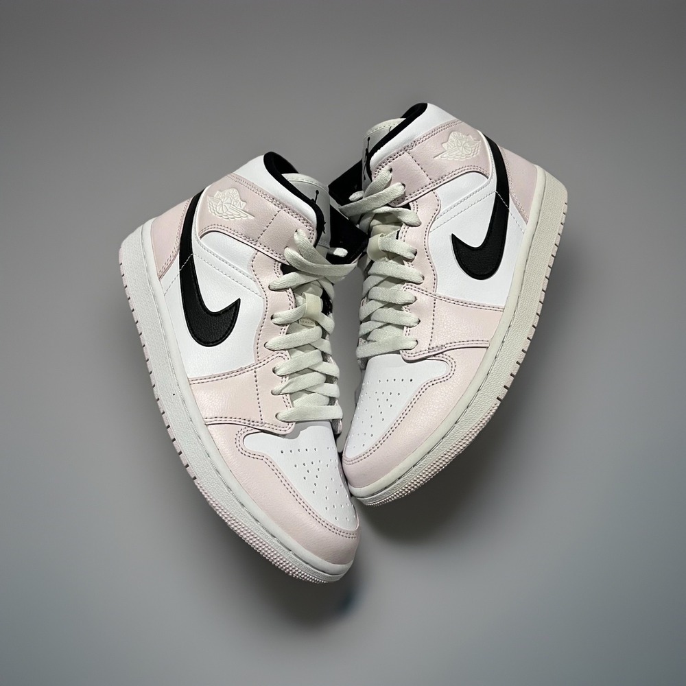 NWB Nike Air Jordan 1 Mid SE Womens Barely Rose Baby Pink Sneakers Shoes Size 8